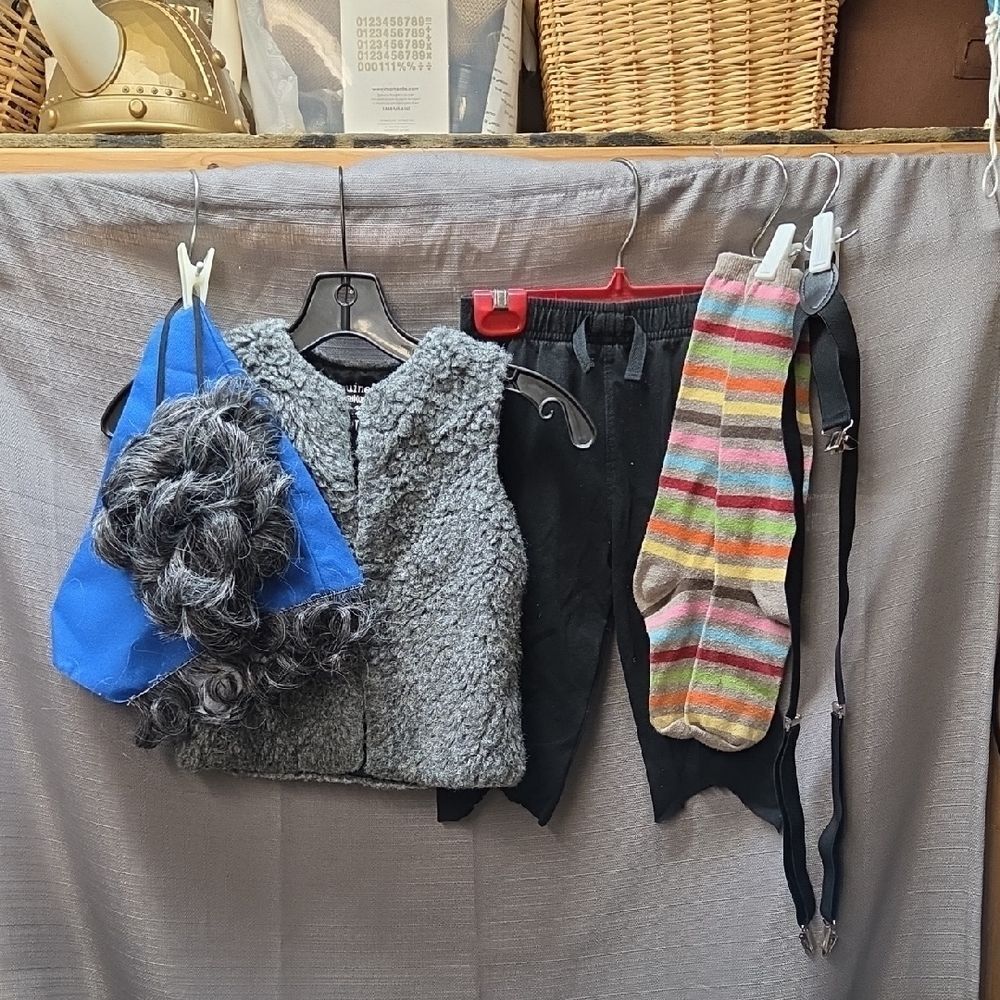 Gnome/dwarf Costume Childs Size 4-5‎